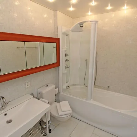 Residenza Ascomonte, Parterre, App 30 By Holap Sa 아파트 아스꼬나